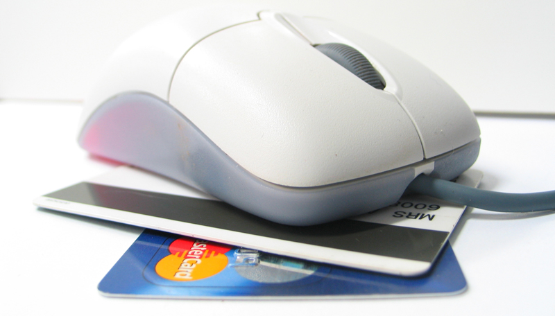 e-commerce-mouse-credit-cards